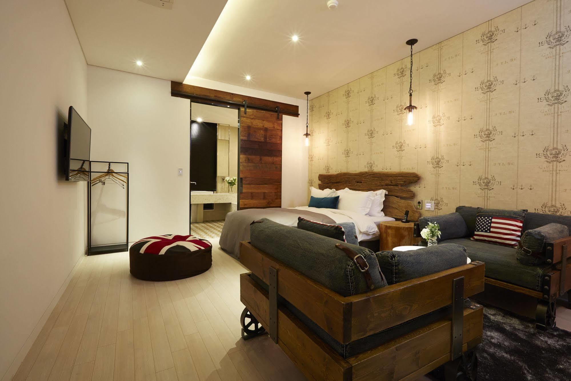 Chungbuk Inno City Namoo Hotel Eumseong Bagian luar foto