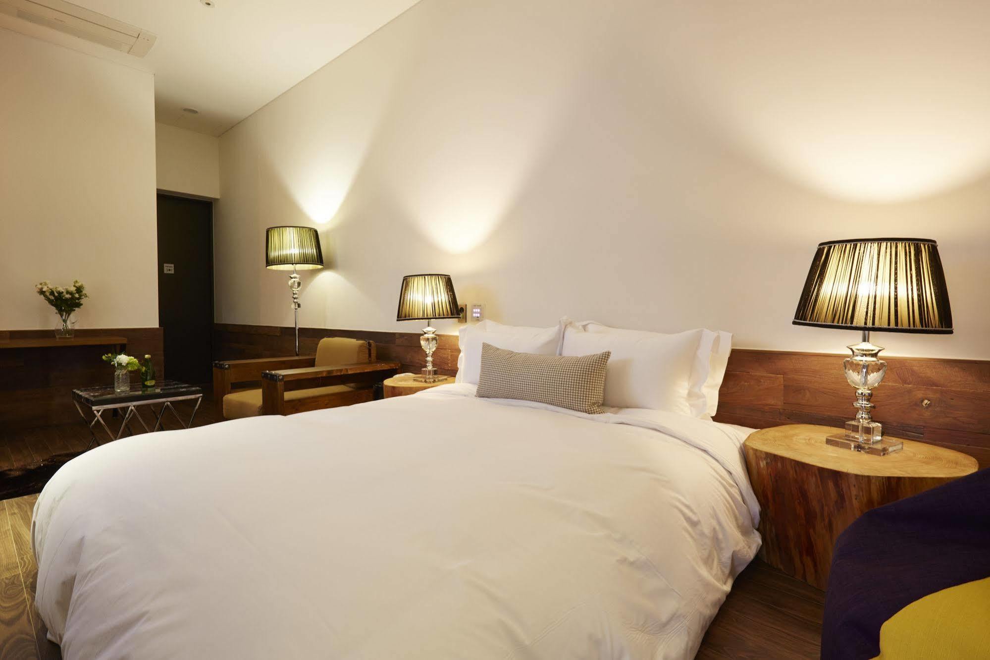 Chungbuk Inno City Namoo Hotel Eumseong Bagian luar foto