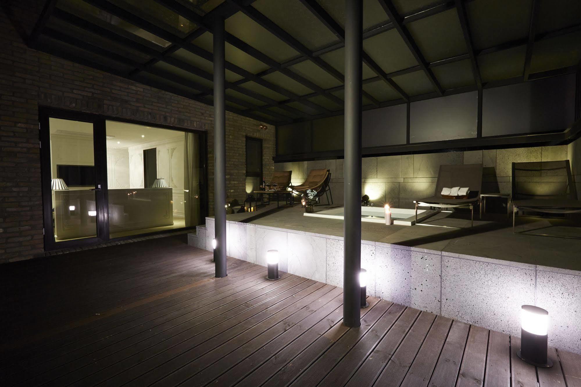 Chungbuk Inno City Namoo Hotel Eumseong Bagian luar foto